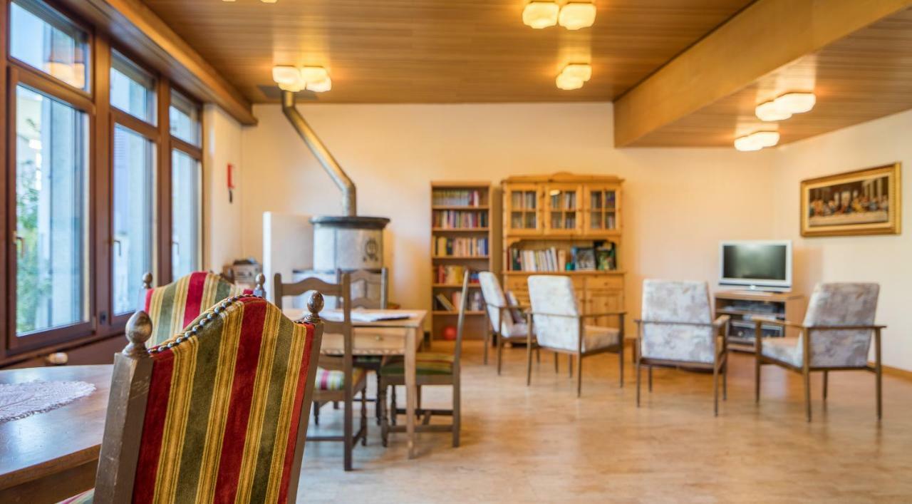 Gaestehaus St. Ursula Brig-Glis Eksteriør billede