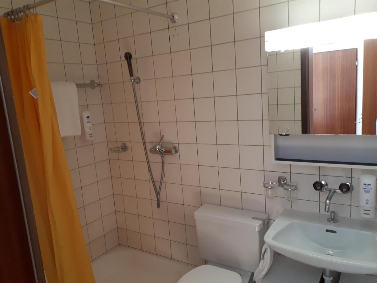 Gaestehaus St. Ursula Brig-Glis Eksteriør billede